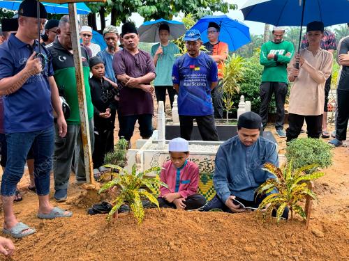 ALLAHYARHAM HAFIZ KEBUMI