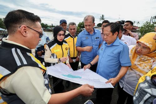 DATUK SERI AHMAD MASLAN