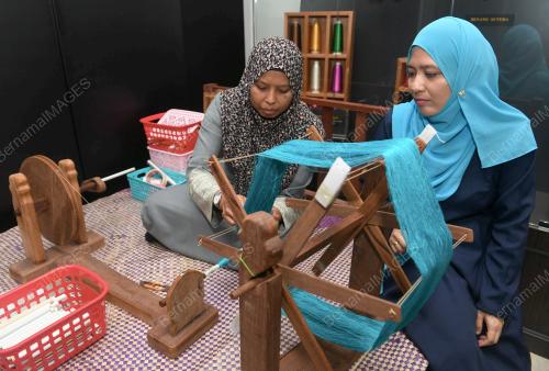 JB01_05102018_GALERI_TENUN