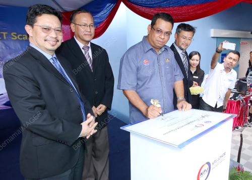 JB01_05112015_DATUK_AYUB