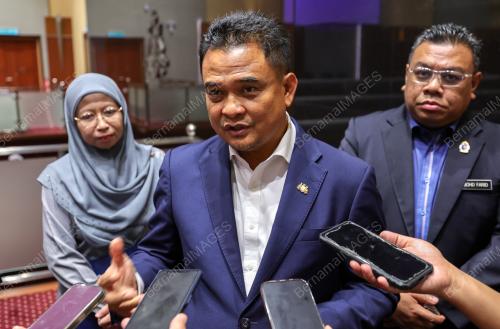 DATUK ZAHARI SARIP 