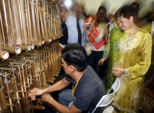 TAN LIAN HO