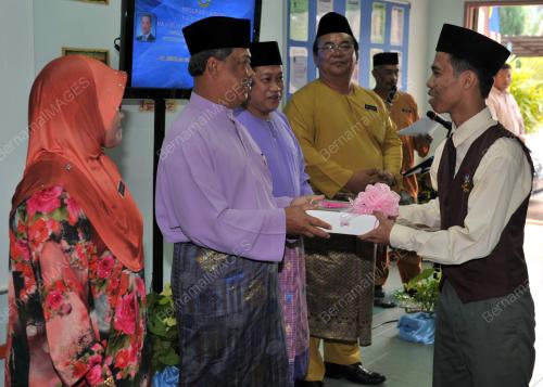 TAN SRI MUHYIDDIN YASSIN