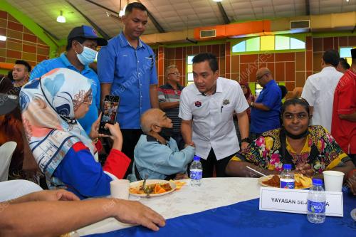 DATUK ONN HAFIZ GHAZI