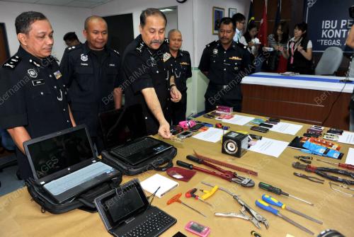 JB01_06112012_MOKHTAR