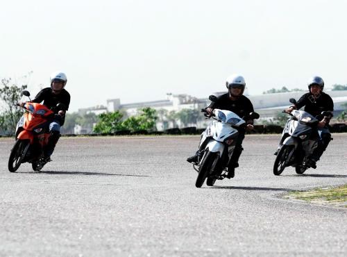 MODENAS GT128