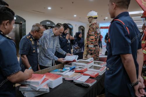 DATUK MOHD JAFNI MD SHUKOR