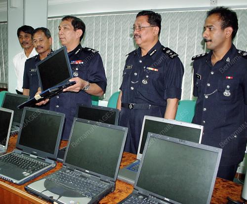 POLIS JOHOR