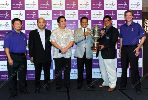 JB01_08102012_ISKANDAR_GOLF
