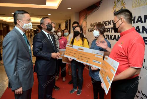 DATUK HASNI MOHMMAD