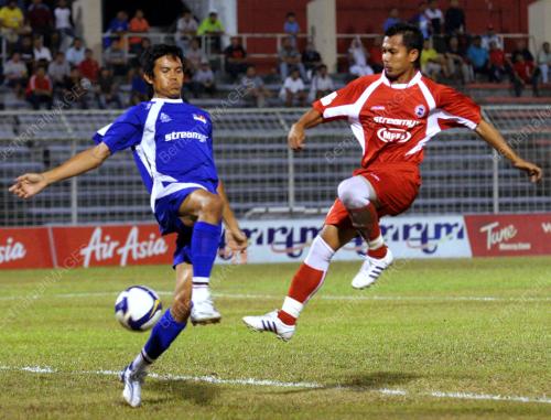 BOLA SEPAK LIGA PERDANA