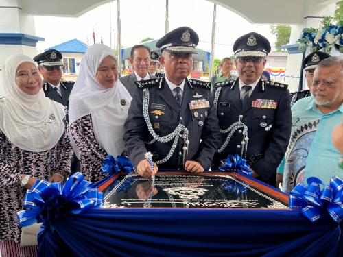 DATUK KAMARUL ZAMAN MAMAT