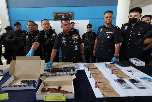 DATUK KAMARUL ZAMAN MAMAT