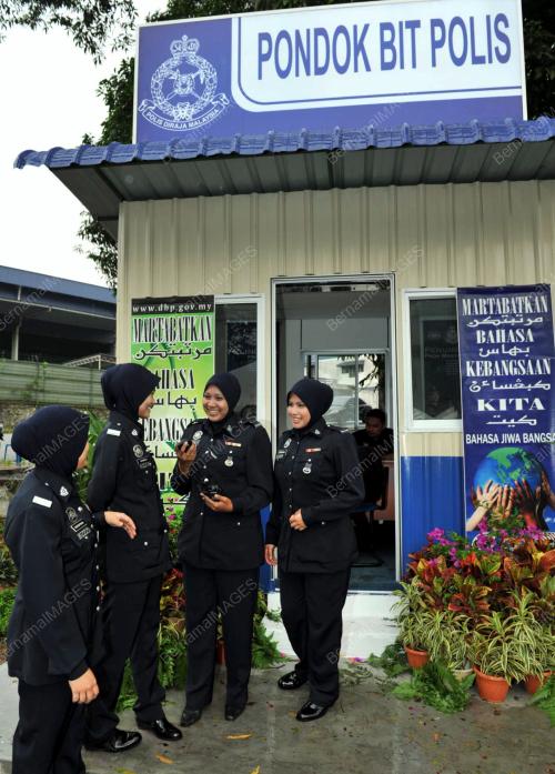 JB01_10102012_PONDOK_POLIS