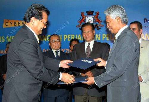 ABDUL GHANI OTHMAN
