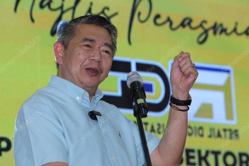 DATUK SERI SALAHUDDIN AYUB