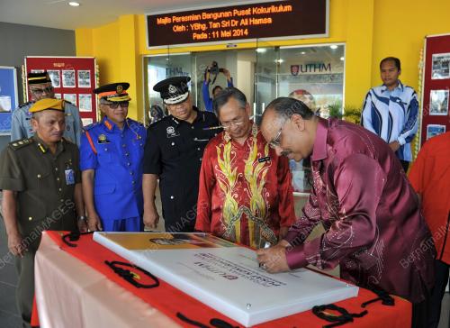JB01_11052014_PUSAT_KOKURIKULUM