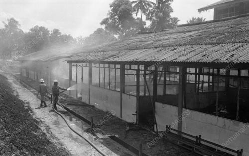 JB01_11082015_KEBAKARAN_SEKOLAH