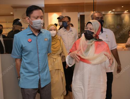 DATUK ZURAIDA KAMARUDDIN