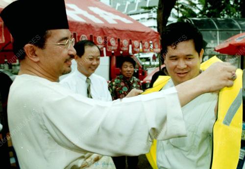 JB01_11_12_2000_JEKET_KESELAMAT_15012016