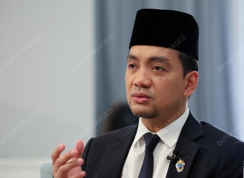 DATUK ONN HAFIZ GHAZI 