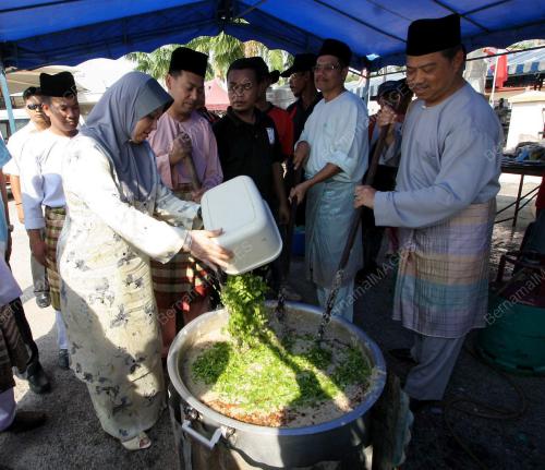 MUHYIDDIN YASSIN