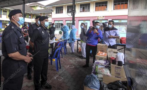 DATUK AYOB KHAN MYDIN PITHCAY