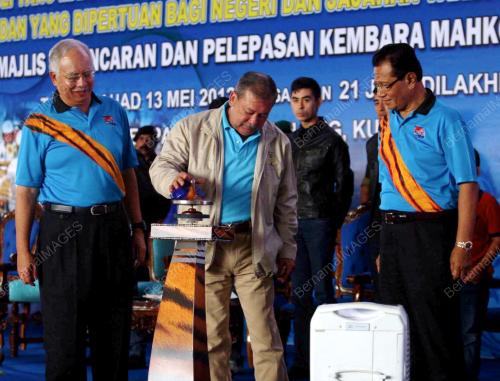 JB01_13052012_SULTAN_JOHOR