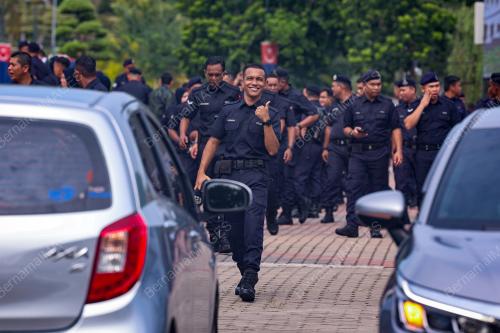 PERSIAPAN HARI PENAMAAN CALON PRK MAHKOTA