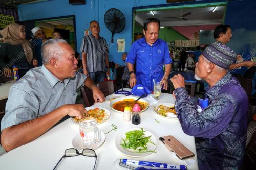 DATUK SERI AHMAD MASLAN
