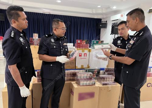 ACP RAIZ MUKHLIZ AZMAN AZIZ