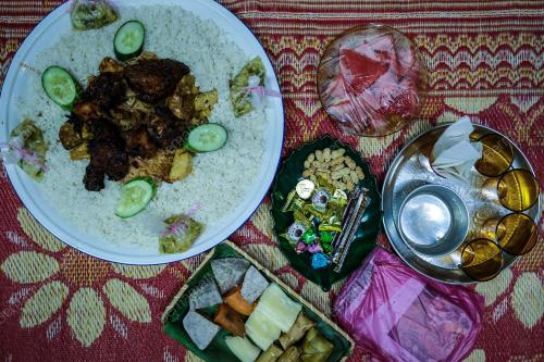 TRADISI NASI AMBENG