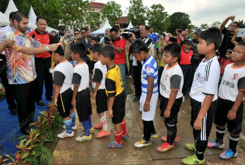 JB01_15072012_KOMUNITI_BOLA