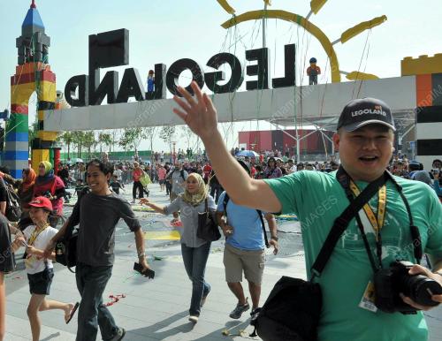JB01_15092012_LEGOLAND_DIBUKA
