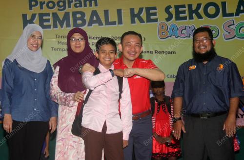 DR MASZLEE MALIK