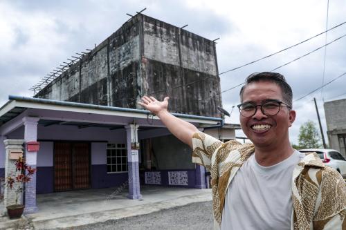 CIKGU HADI USAHA SARANG BURUNG WALET