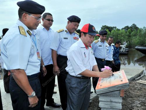 DATUK AHMAD MASLAN