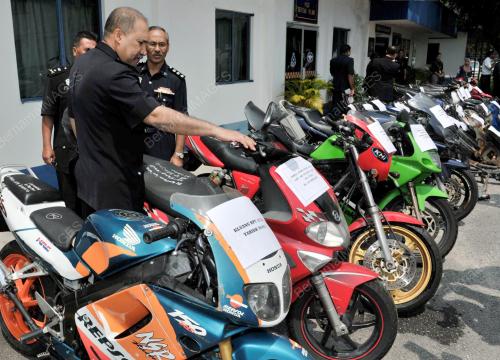 DATUK MOHD MOKHTAR MOHD SHARIFF