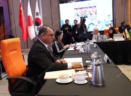 DATUK ROSLAN ABDUL RAHMAN