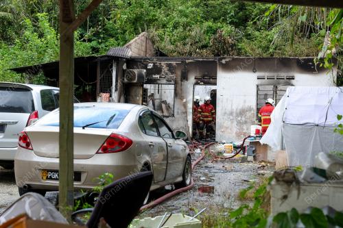 TIGA SEKELUARGA MAUT DALAM KEBAKARAN