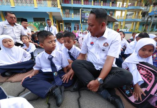 AZNAN TAMIN