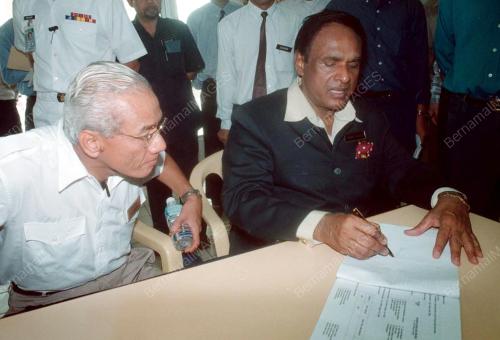 SAMY VELLU