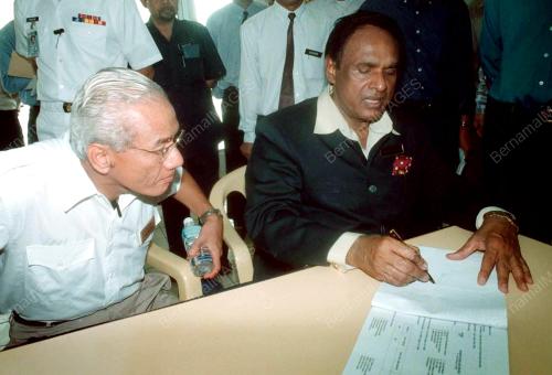 SAMY VELLU