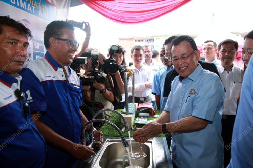 JB01_17082018_AIR_PERCUMA