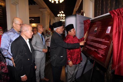 JB01_17092019_DR_SHAHAROM_HUSAI