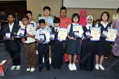 JB01_17112016_UPSR_2016
