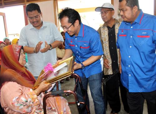 JB01_18052014_RAZALI