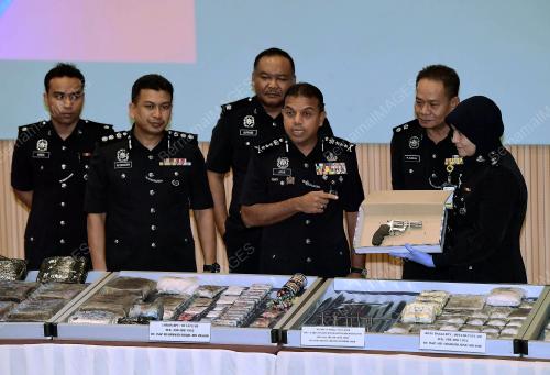 DATUK AYUB KHAN MYDIN PITCHAY
