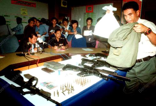 ANGOTA POLIS,DUIT ROMPAKAN