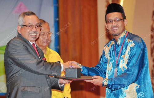 JB01_19042015_UTHM_APC_2014